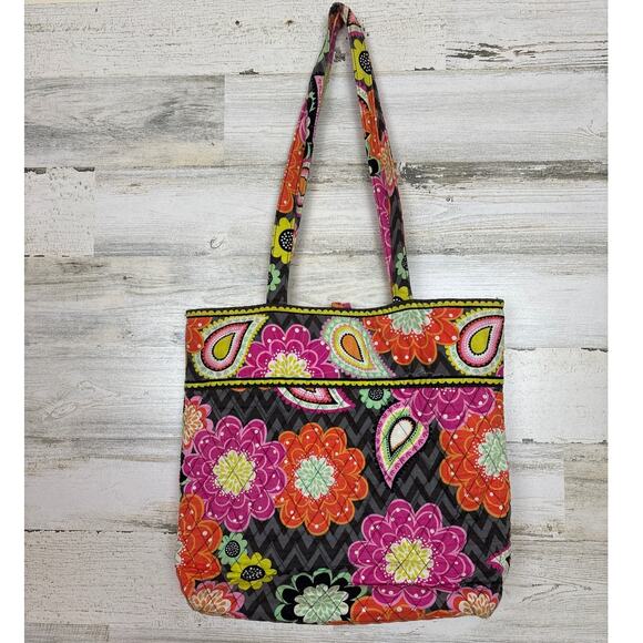 Vera Bradley Medium pink Ziggy Zinnia Quilted Cotton Floral Tote Shoulder Bag - Picture 2 of 5